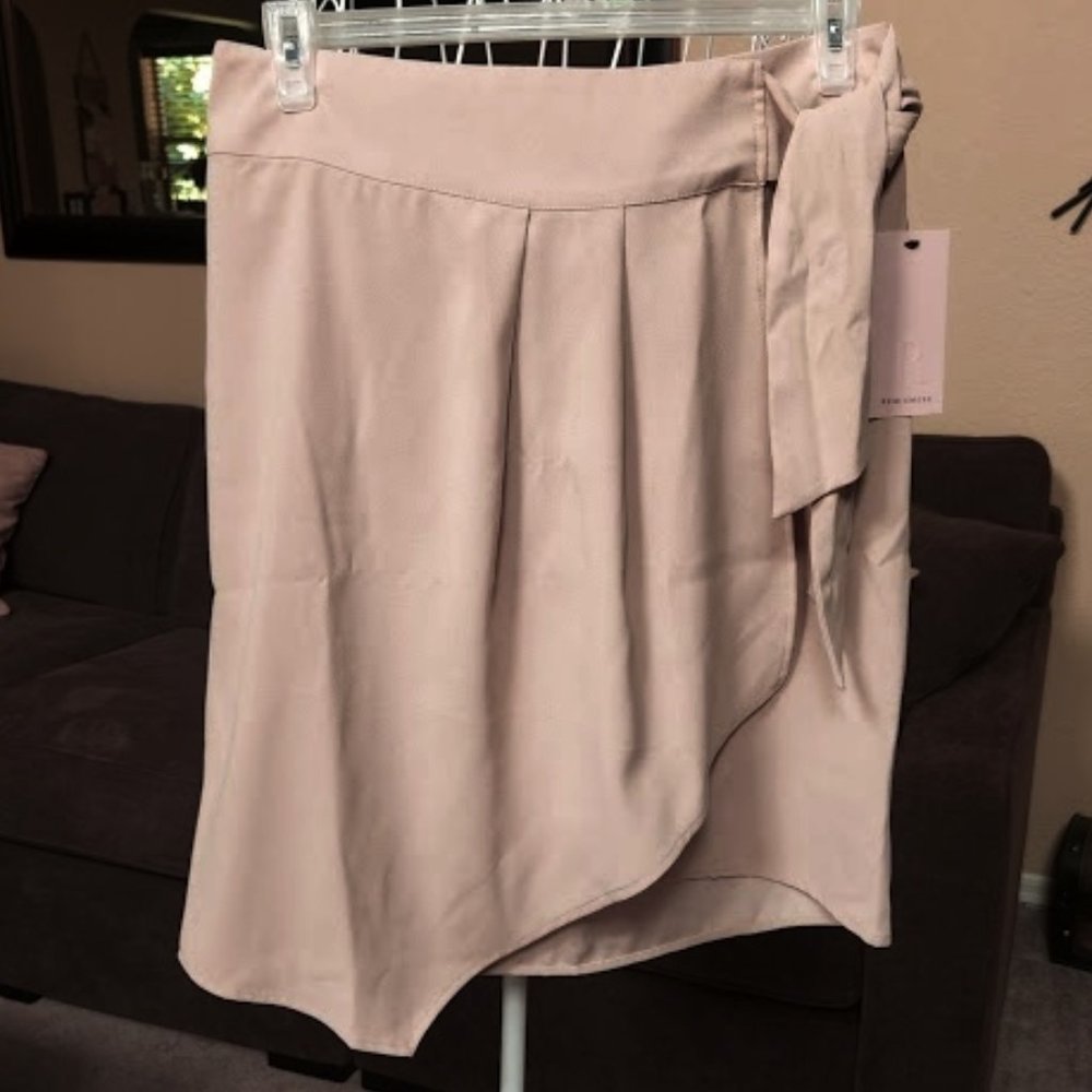 NWT Remixmess sz large tan wrap skirt